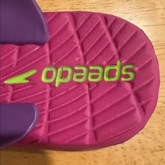 NWOT Speedo Flip Flops Sandals Purple Pink Green Lettering - Picture 7 of 7